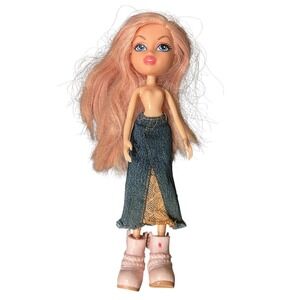 Bratz Doll Pink Hair Blue Eyes Denim Skirt Boots MGA Entertainment 539629